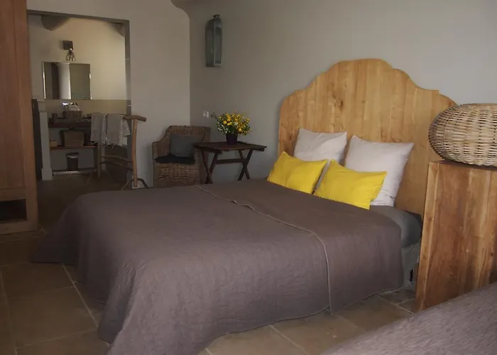 La Maison Des Collines Guest house