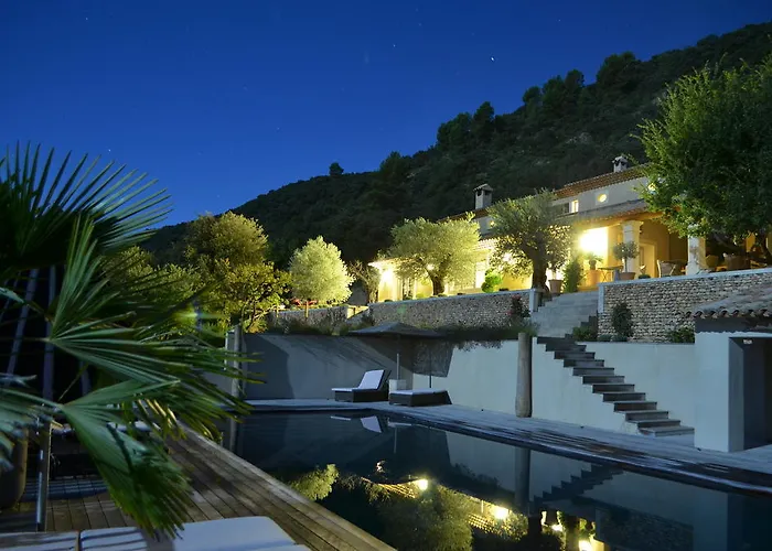 La Maison Des Collines Guest house