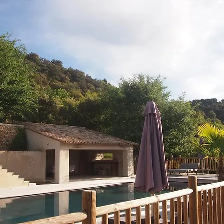 La Maison Des Collines * Альмань-ан-Прованс