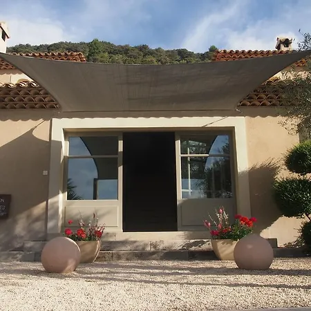 La Maison Des Collines * Альмань-ан-Прованс