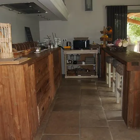 La Maison Des Collines * Альмань-ан-Прованс