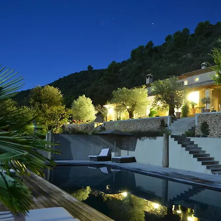 La Maison Des Collines Гостевой дом